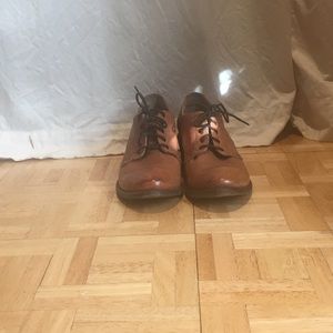 Great condition Frye oxfords